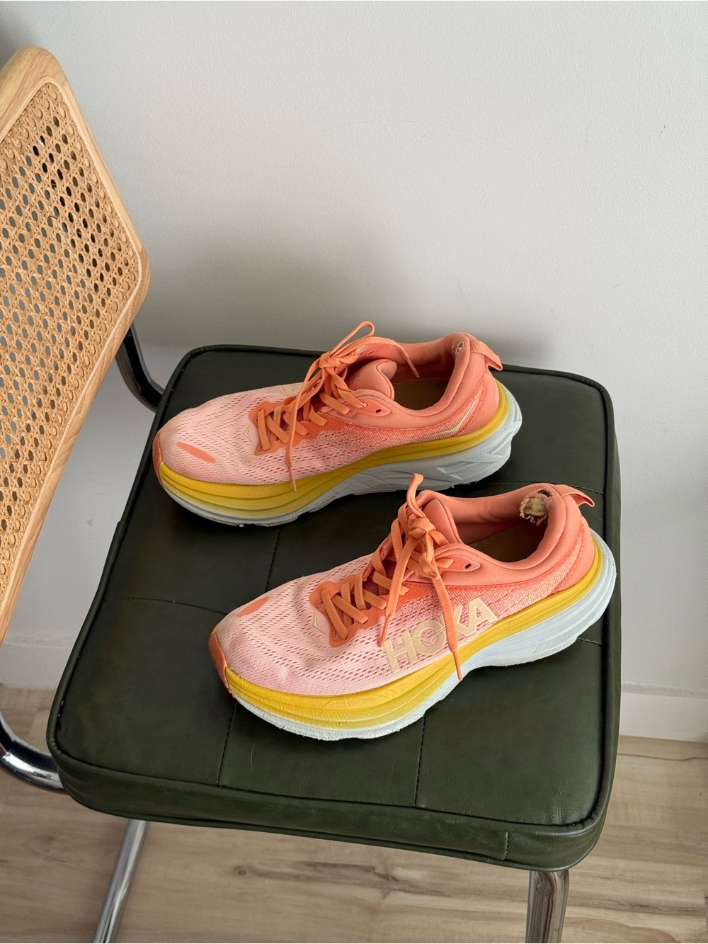 Hoka Bondi 8 Women's Athletic Shoes Pink US 9